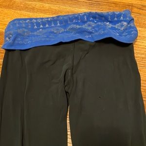 Medium black yoga pants